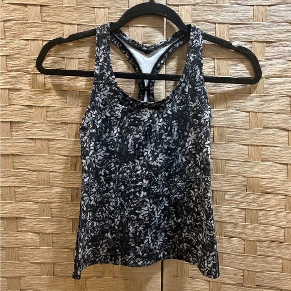 Lululemon Cool Racerback Tank Size XS EUC - Picture 3 of 5